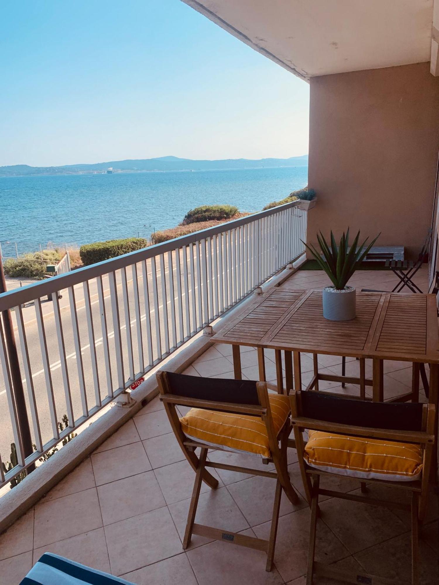 Le Latania Apartamento Sainte-Maxime Exterior foto